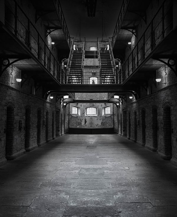 "Un număr de 91 de decese înregistrate anul trecut în sistemul penitenciar, dintre care nouă prin suicid"