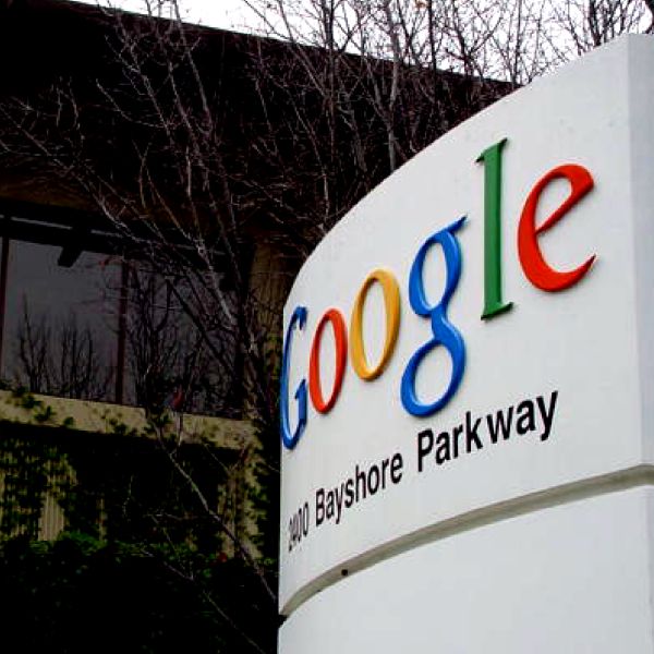 Comisia Europeană propune o nouă taxă pentru giganţii Internetului
