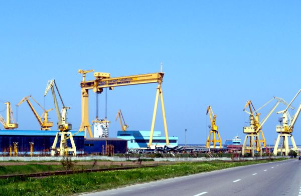 Ministerul Economiei a făcut o înţelegere cu Damen, ca statul să preia 51% din Şantierul Naval Mangalia