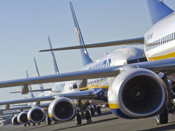 Ryanair va cumpăra 24,9% din Laudamotion