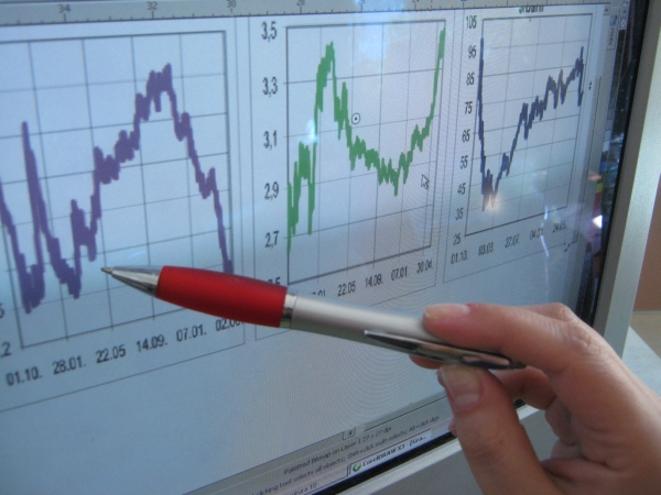 ESMA propune măsuri de protecţie pentru investitorii individuali