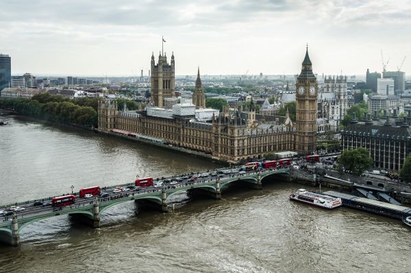 Marea Britanie trebuie să-şi reducă personalul diplomatic în Rusia cu peste 50 de persoane 