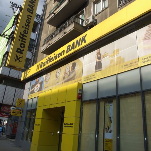 Instanţa confirmă existenţa practicilor incorecte la Raiffeisen Bank