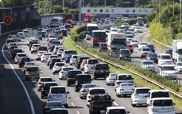 Serviciile de car-sharing ar putea urma modelul televiziunii prin cablu