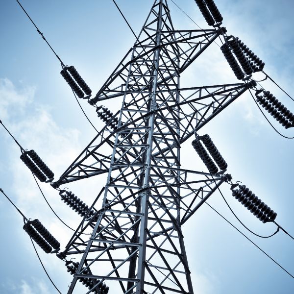 ANRE va recalcula tarifele de distribuţie a energiei, după ce va primi decizia Consiliului Concurenţei