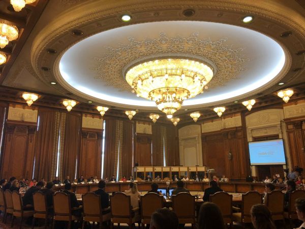 Combaterea traficului ilegal şi a evauziunii fiscale
