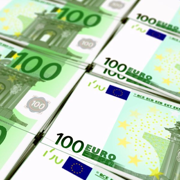 Niciunul dintre statele care s-au angajat să adopte euro nu îndeplineşte toate condiţiile