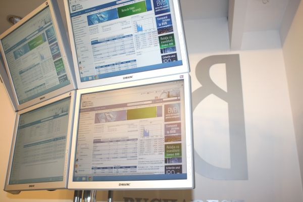 Modelul clasic al business-ului de stat face victime pe bursă, la Electrica
