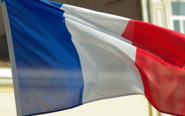 PSA suspendă activităţile companiilor mixte din Iran