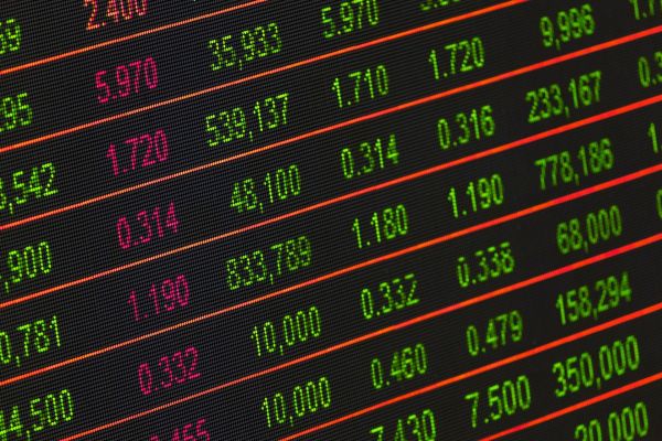 Bursele europene au deschis în depreciere