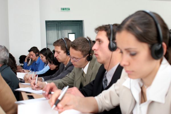 Credite garantate de stat pentru cursanţii de până la 65 de ani