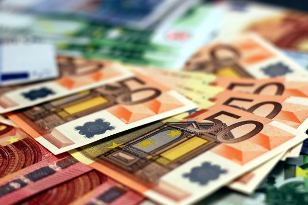 Doar un sfert dintre voturi favorabile