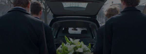 Care este semnificatia florilor in cadrul unei inmormantari?