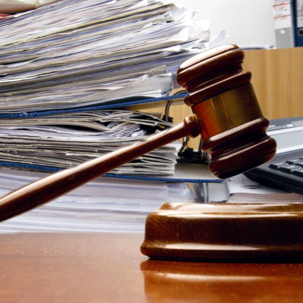 Tur de conferinţe pe Legea insolvenţei personale şi pe darea în plată 