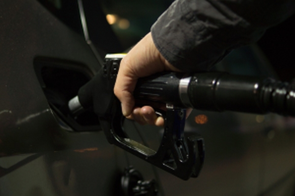 Preţul benzinei, majorat cu 50%
