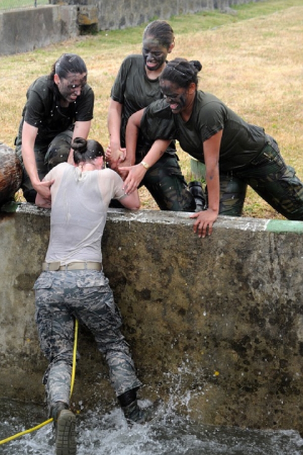 Suspendarea exerciţiilor militare comune, anunţată săptămâna viitoare