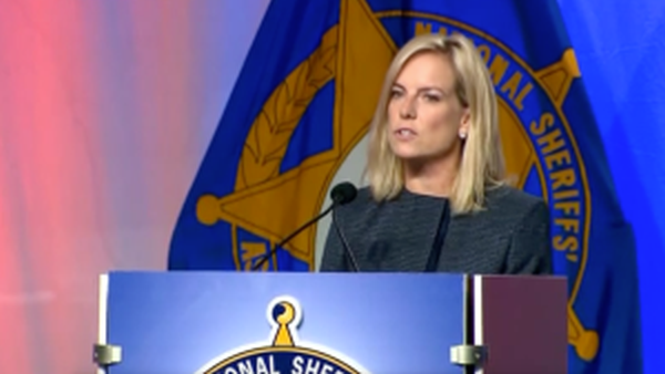 Kirstjen Nielsen (Sursa foto: Facebook)