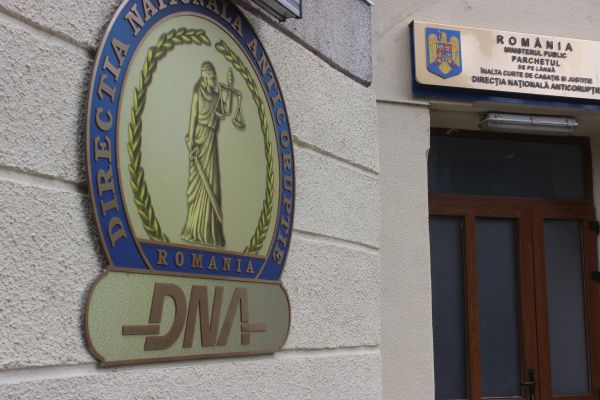 Fostul şef al Poliţiei Române, audiat la DNA