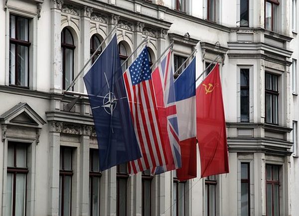 "Georgia va deveni un membru NATO"