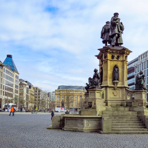 Frankfurt pierde teren în cursa pentru atragerea bancherilor din Londra