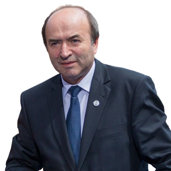 Toţi cei patru procurori, descalificaţi de Tudorel Toader