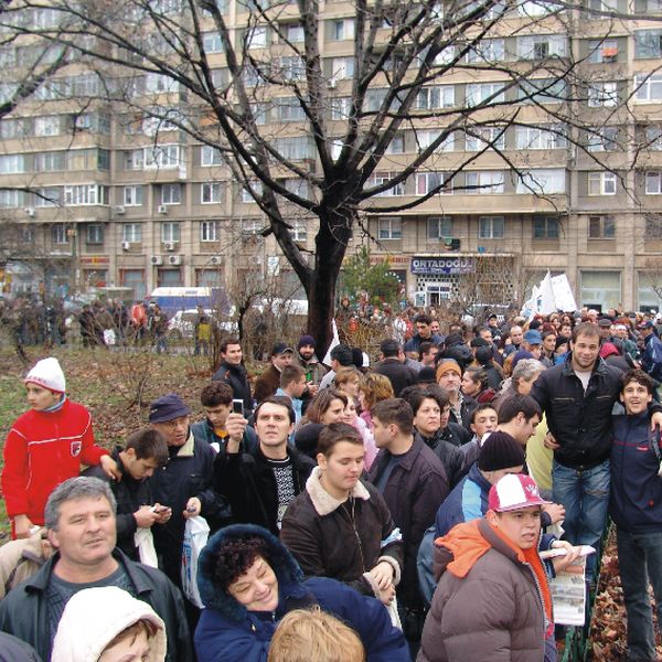 Sindicaliştii au dat startul grevelor de vacanţă