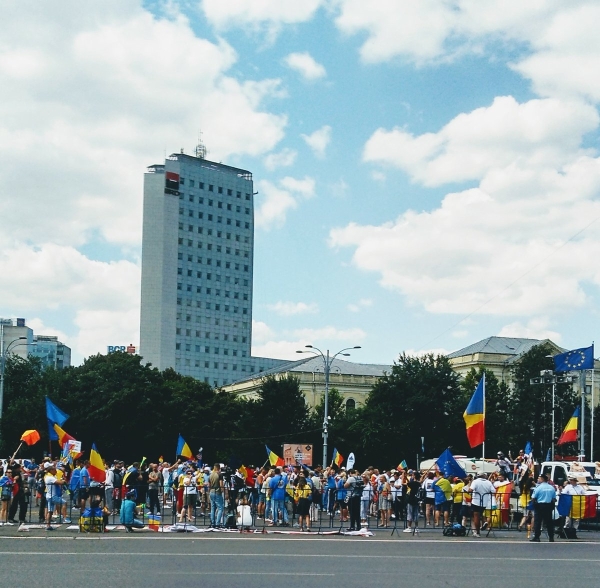 "Niciun procuror militar nu a fost în Piaţa Victoriei" 