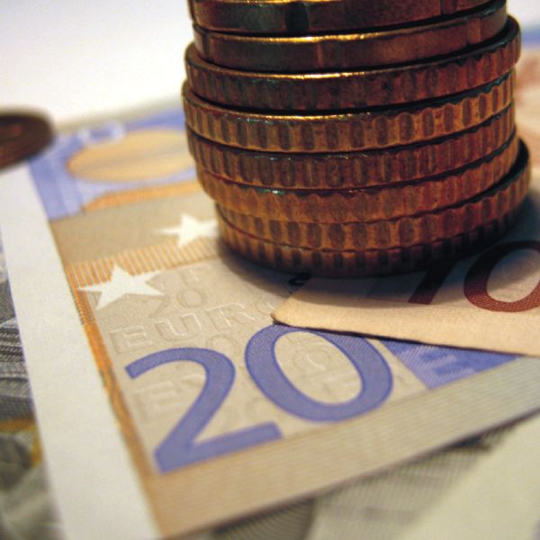 Guvernul va împrumuta 450 de milioane euro de la BEI 