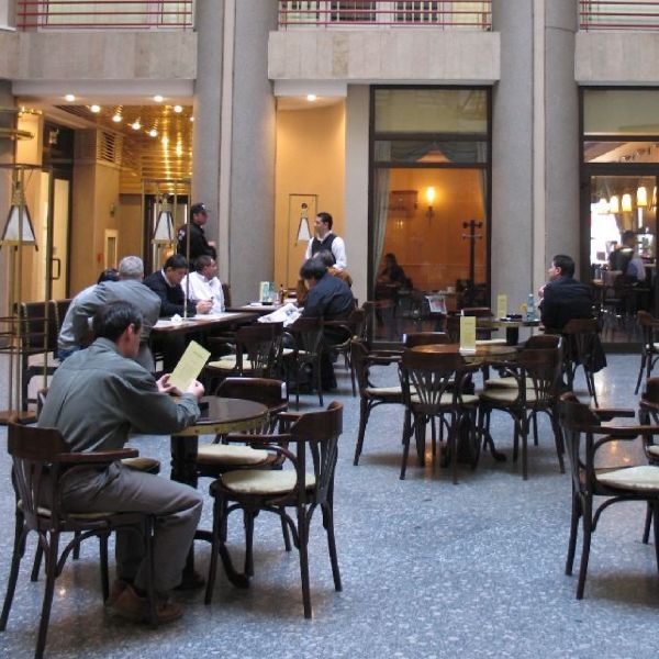 TVA de 5% pentru cazare şi restaurant, din decembrie
