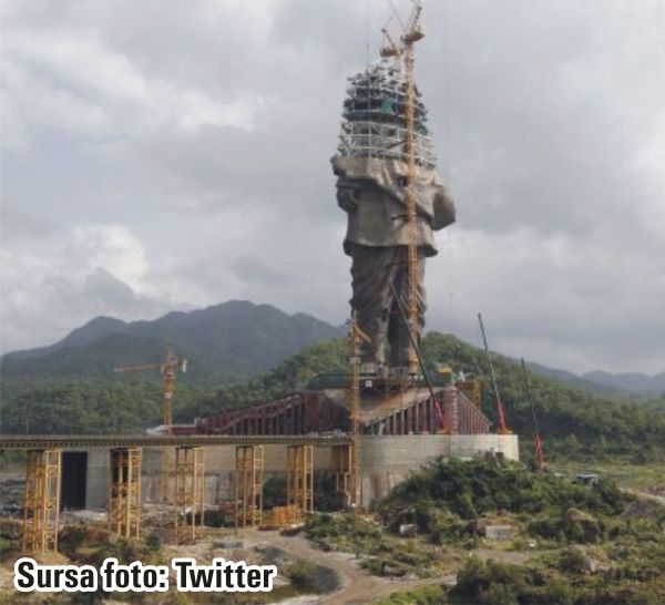 India investeşte 1 miliard de dolari în construcţia a două monumente gigant