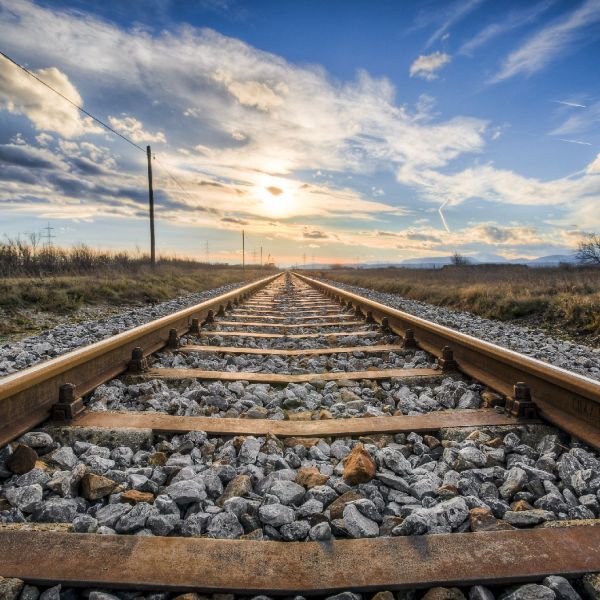 CFR SA, CFR Marfă şi CFR Călători, companii cu probleme