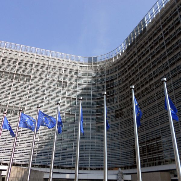 CE va reduce cu 16% finanţarea pentru dezvoltarea rurală