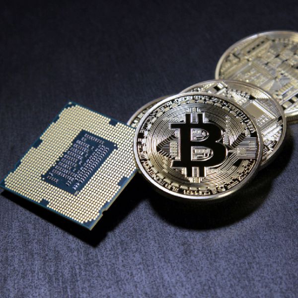 BCE nu vrea să emită o monedă digitală