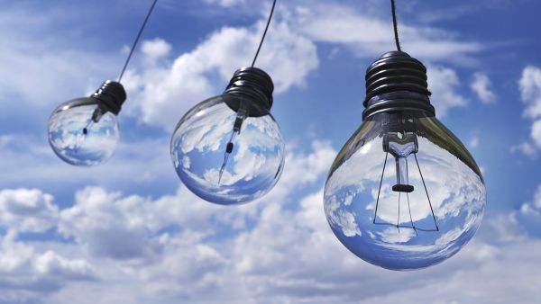 Peste 70% dintre furnizorii de ultimă instanţă - prezenţi la Târgul Naţionalde Energie