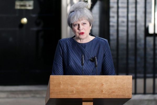 Theresa May (sursa foto: Twitter)