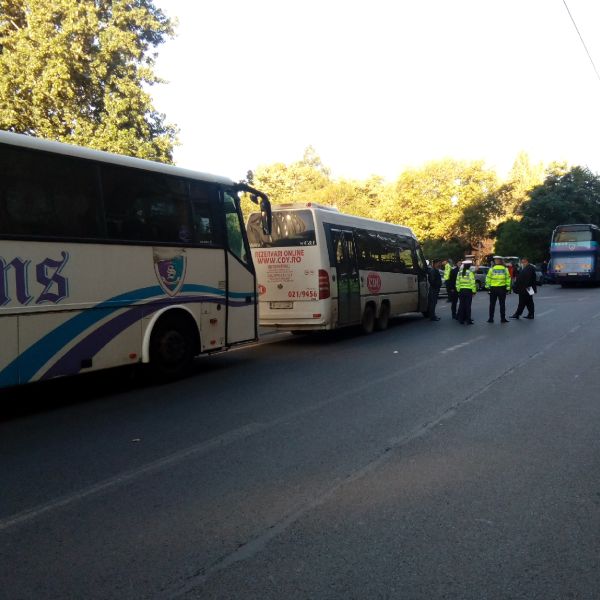 Transportatorii ameninţă cu greva generală