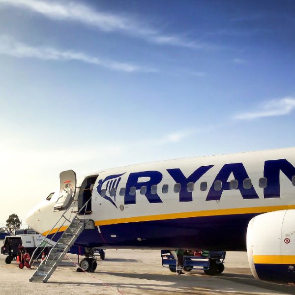 "Ryanair" va anula vineri 190 de zboruri în Europa