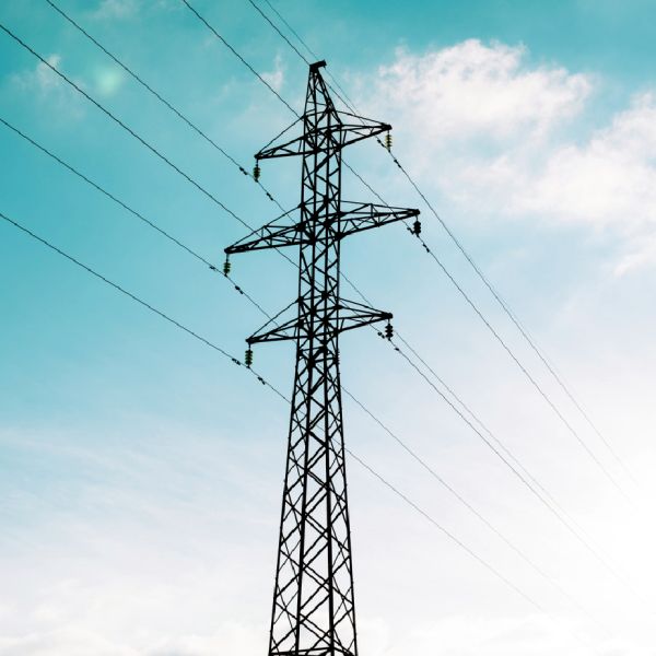 Preţul maxim al energiei electrice a urcat la 513 lei/MWh, pe PZU