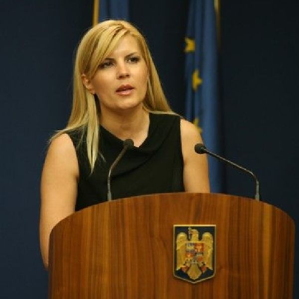 Elena Udrea şi Miracolul Naşterii