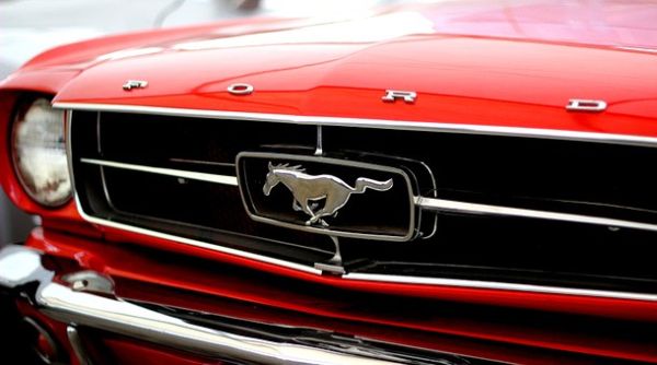 Ford pregăteşte o reorganizare masivă 