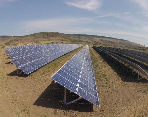 Spania renunţă la "taxa pe soare" pentru a diminua preţurile la electricitate