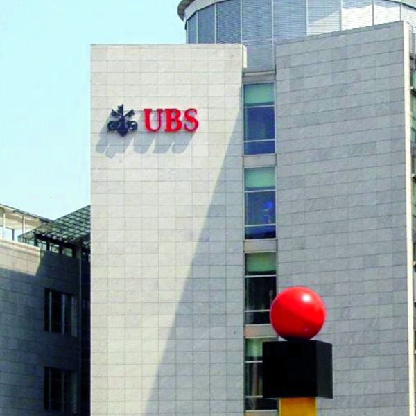 UBS riscă o amendă de până la 5 miliarde de euro