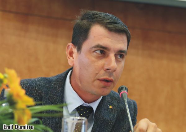 "Zeci de ani de acum înainte ne vom confrunta cu virusul pestei porcine africane"