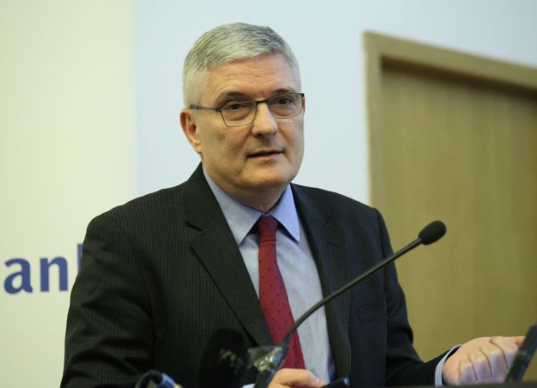 Daniel Dăianu: "Dacă m-ar întreba cineva ce este schimbat azi faţă de acum 10 ani, aş răspunde că o schimbare dramatică este erodarea multilateralismului şi creşterea protecţionismului".