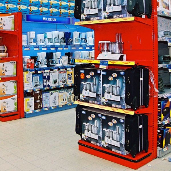 CBRE: "59% din stocul modern de spaţii de retail, reprezentat de centrele comerciale"