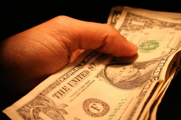 Investiţiile străine directe pe plan global, la cel mai redus nivel din ultimii 13 ani