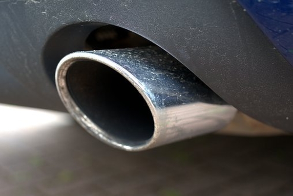 OUG care prevede restituirea taxei speciale pentru autovehicule, adoptată 