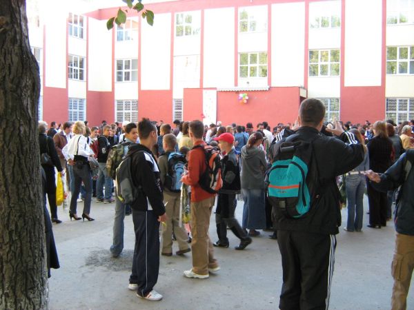 Îngrijorător: Un sfert dintre copii abandonează şcoala