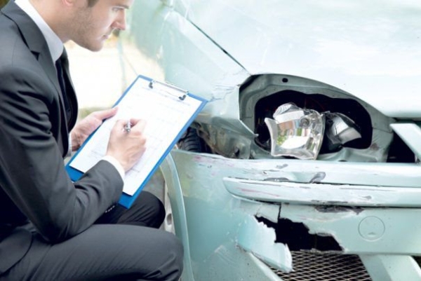 Transportatori: Piaţa asigurărilor RCA este în pragul derapajului