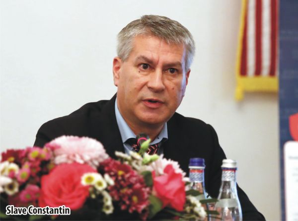 "Actorii implicaţi în derularea proiectelor europene trebuie să stea la aceeaşi masă"